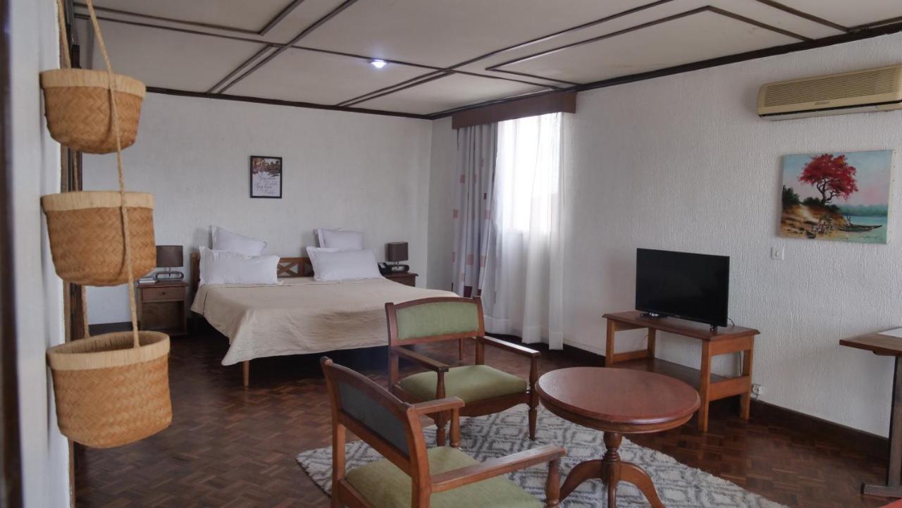 Radama Hotel Antananarivo Buitenkant foto