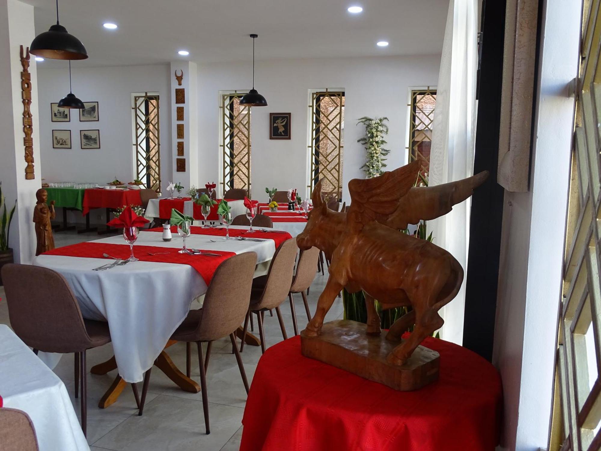 Radama Hotel Antananarivo Buitenkant foto