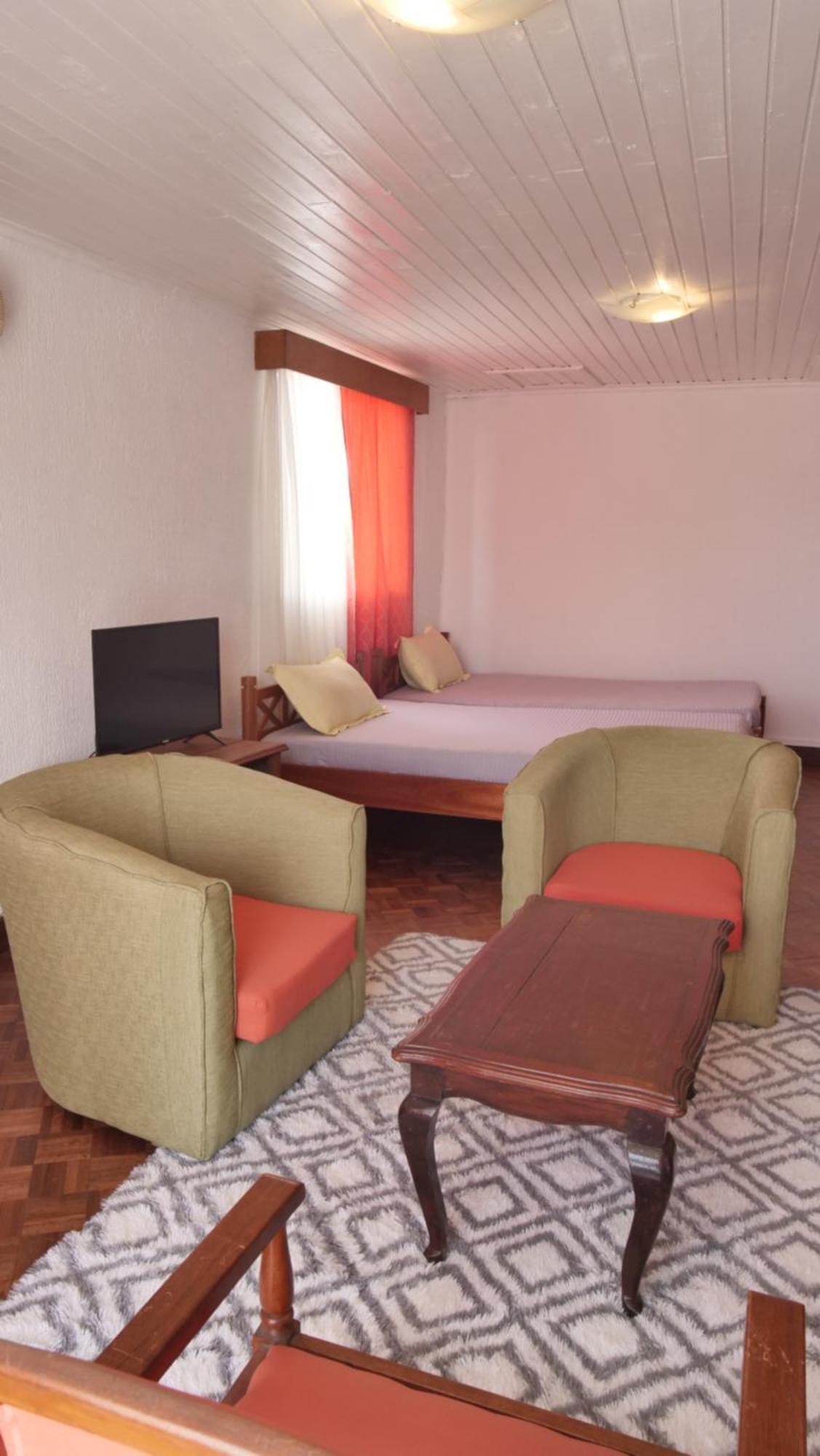Radama Hotel Antananarivo Buitenkant foto